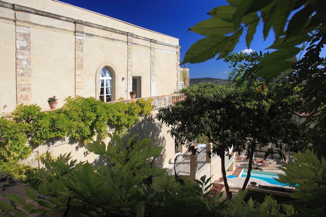Cinq & Sept Hotel Roujan Luaran gambar